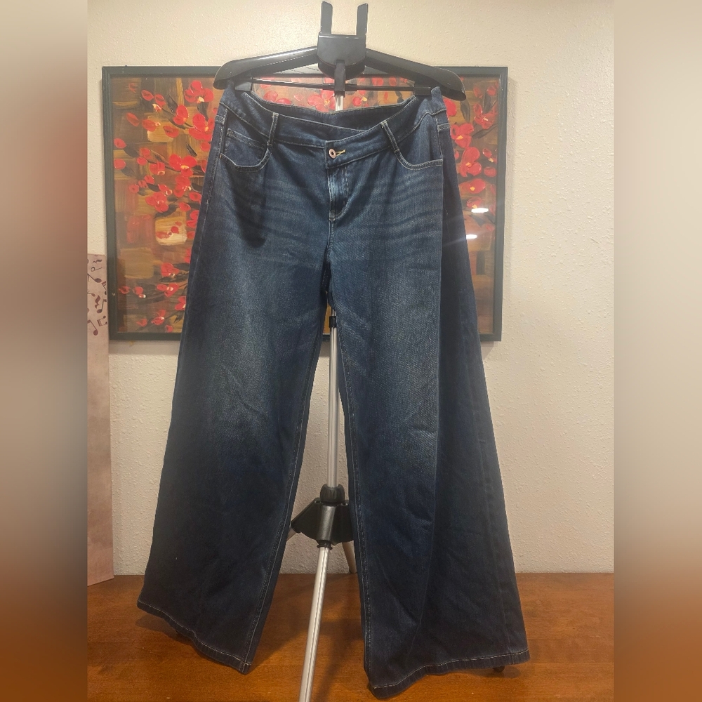 Halara Low Rise Wide Leg Asymetrical Jeans